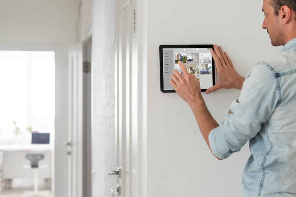 Offriamo videosorveglianza avanzata, antifurti e telecamera senza pari. Con oltre 40 anni di esperienza, Tessarolo Impianti &egrave; la scelta giusta per la tua sicurezza.